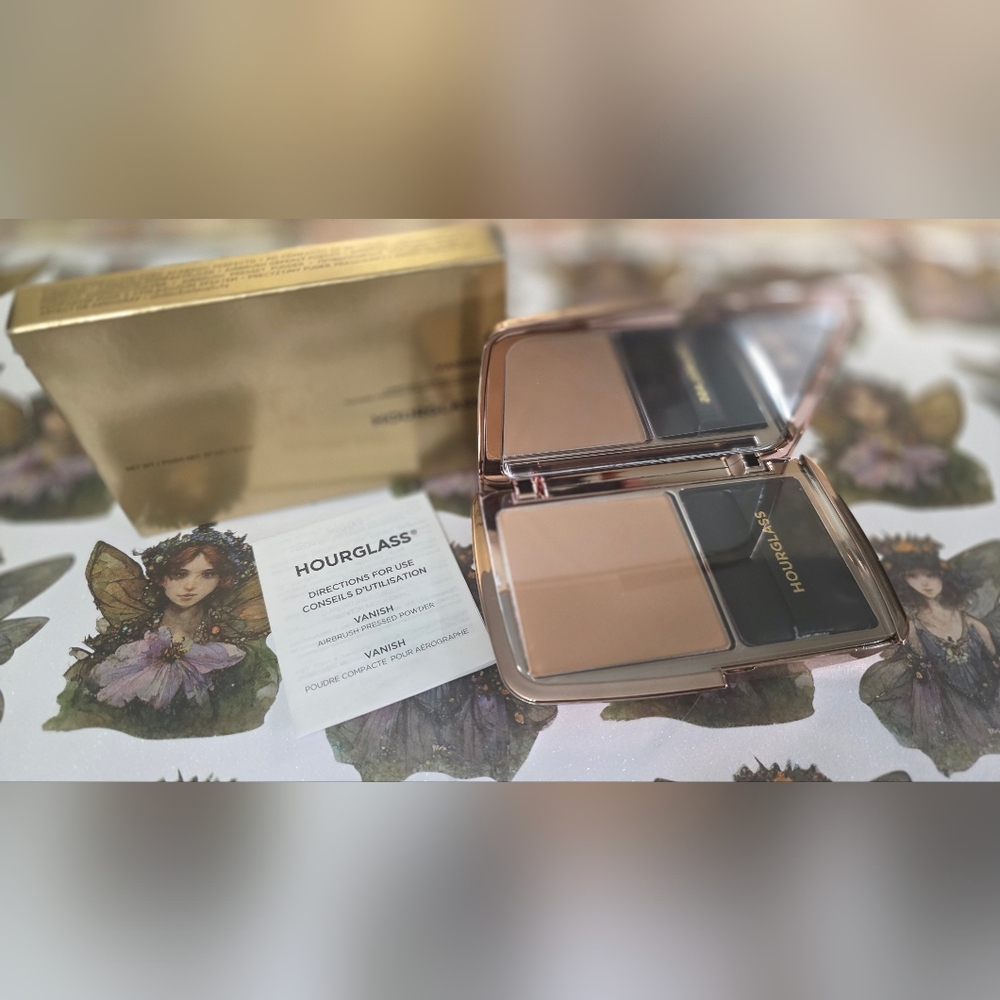 Translucent Tan - Hourglass Vanish Airbrush pressed Powder - Tan - Picture 4 of 9